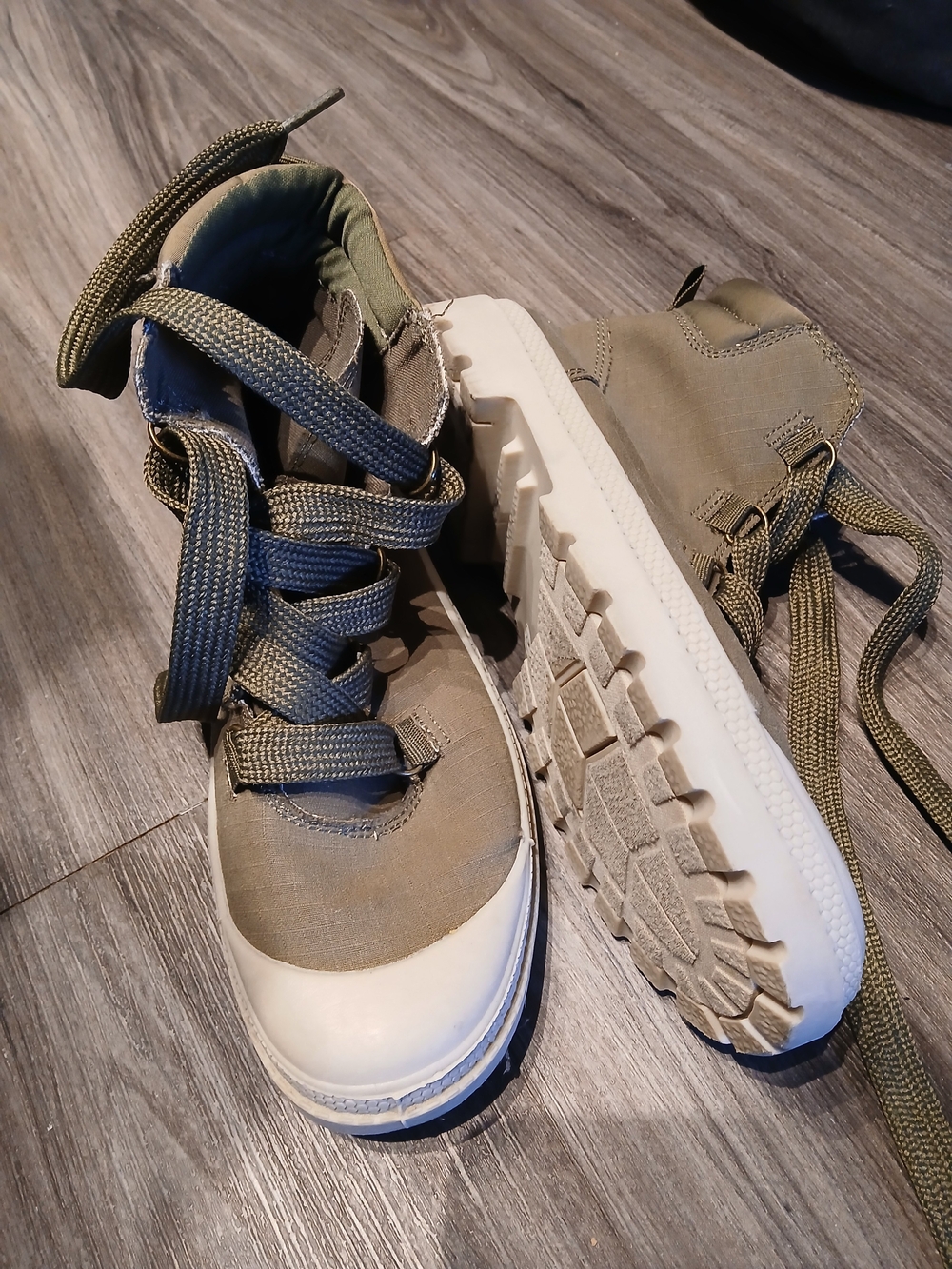 Rocket Dog Olive Green High-Top Sneakers